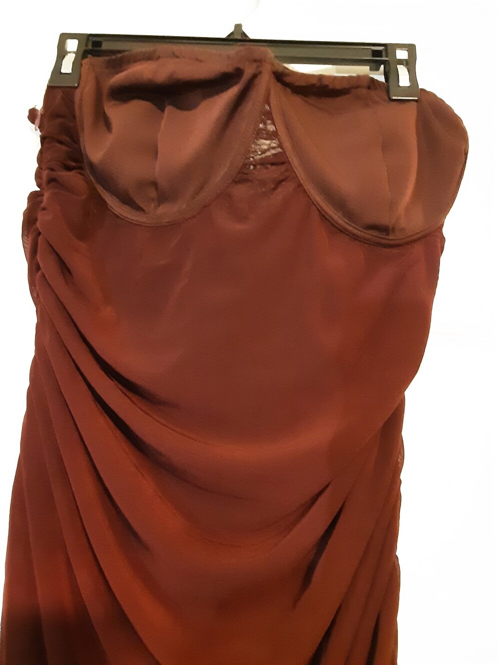 PrettyLittleThing Strapless Ruched Dress in Rust Brown